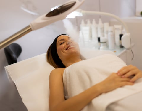 ديانا - خبيرة العناية بالبشرة